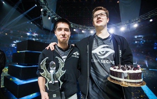 太血腥了！ Rest 向 TheShy 祈祷；但被 Zeus 的Rambo融化， Hanwha Life Esports 领先